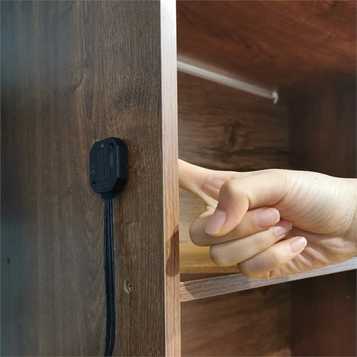 Led cabinet sensor switch